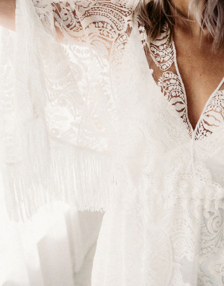 Robe de Mariée Bohème à Décolleté Plongeant en V avec Broderies