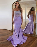 Robe de bal sirène violette sans bretelles sans manches