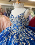 Robe de bal bleu royal à appliqués spaghetti et nœud