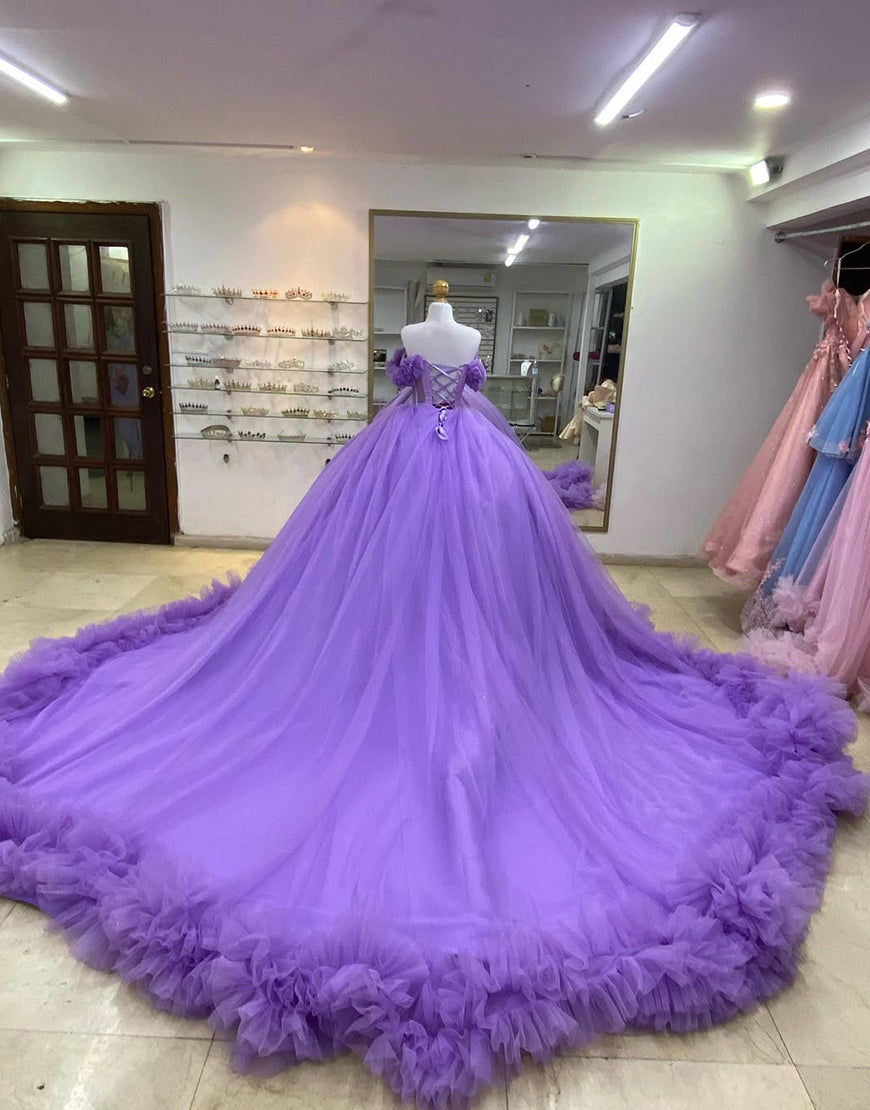 Robe de bal en tulle à épaules dénudées et fleurs violettes en 3D