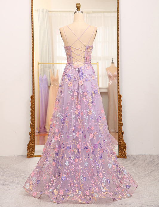 Robe longue de soirée mauve avec fente ornée de motifs